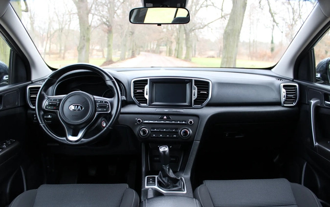 Kia Sportage cena 77999 przebieg: 114187, rok produkcji 2017 z Wałcz małe 781